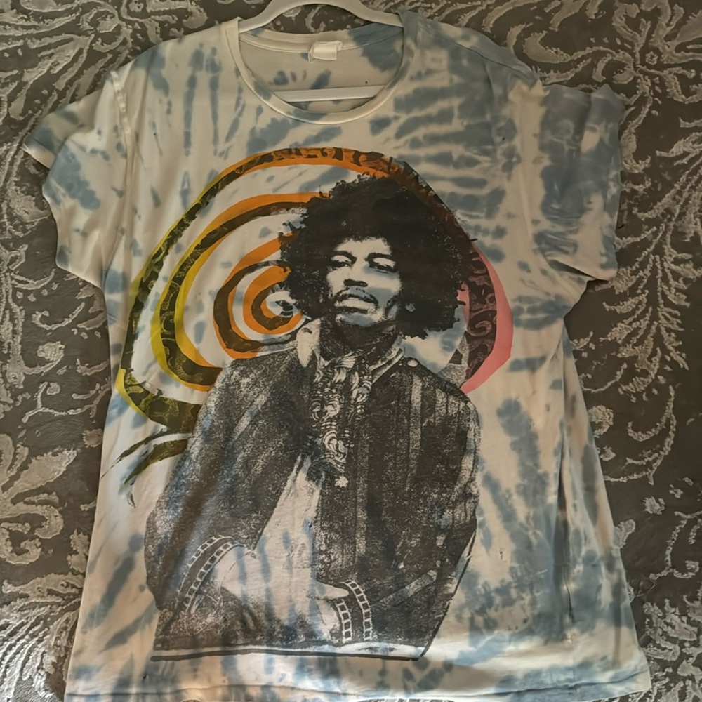 MADEWORN TSHIRT